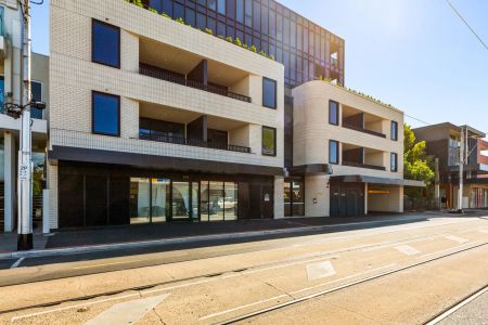 Luxury Living in a Brand-New Development – 2 Bed, 2 Bath, 2 Car - Photo 3