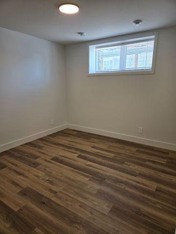 For Lease - 8 Aldersgate Drive Unit# B, Belleville, Ontario - Photo 4