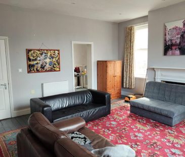 3 bedroom maisonette to rent - Photo 3