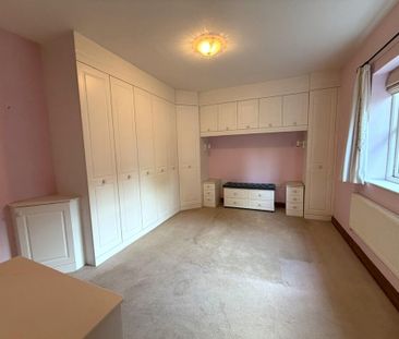 2 bedroom mid terraced bungalow to let - Photo 6