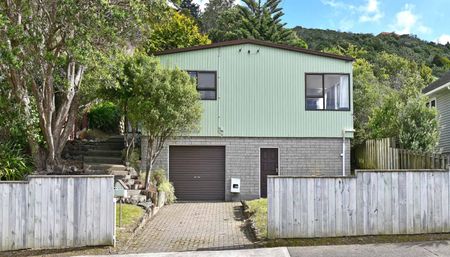 43 Franklyn Road, Tawa, Wellington City - Photo 4