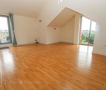 1 bedroom penthouse to rent - Photo 1
