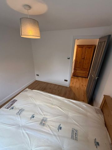 4 Bed Terraced House, London, E5 - Photo 4