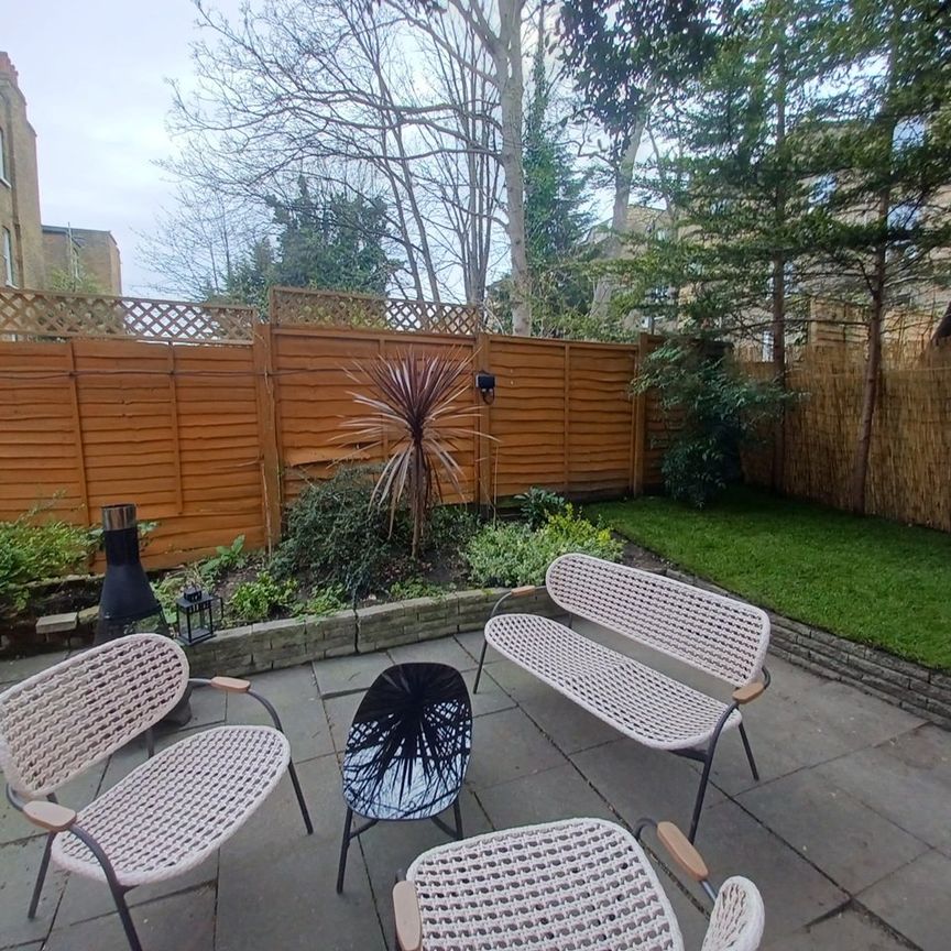 1 Bed Flat, Birkbeck Road, W3 - Photo 1