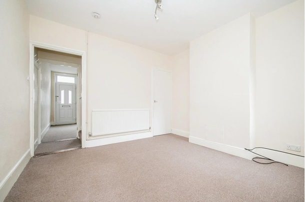 Bulstrode Road, Ipswich - Photo 1