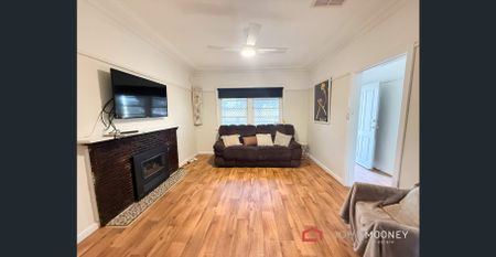 Fully Furnished 3-Bedroom Home for Rent – Neat, Tidy & Conveniently Located - Photo 2