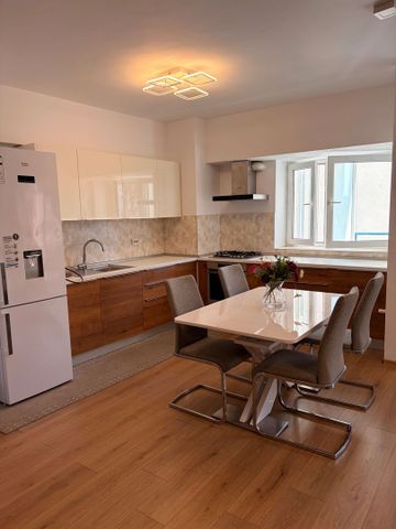 3 camere de inchiriat | Cartier Francez | Parcare subterana inclusa - Fotografie 5