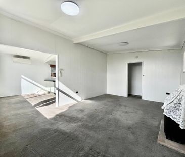 Stunning Family Home! - Photo 1