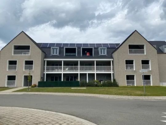 Prachtig appartement met 2 autostaanplaatsen en 1 grote slaapkamer gelegen te Laakdal-Eindhout! - Photo 1