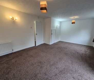 3 Bed House - semi-detached - Photo 6