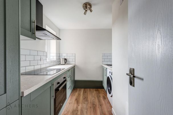 Hallam Chase, Sandygate, Sheffield - Photo 1
