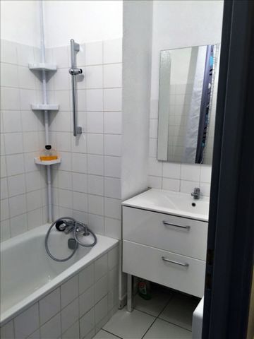 Location Appartement 2 pièces 43m² - Photo 5