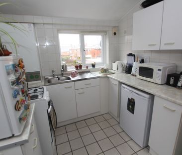 1 Bedroom FLAT, Chester - Photo 2