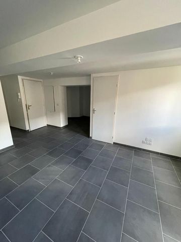 Location Appartement 2 pièces 42m² TARTAS 40400 - Photo 4
