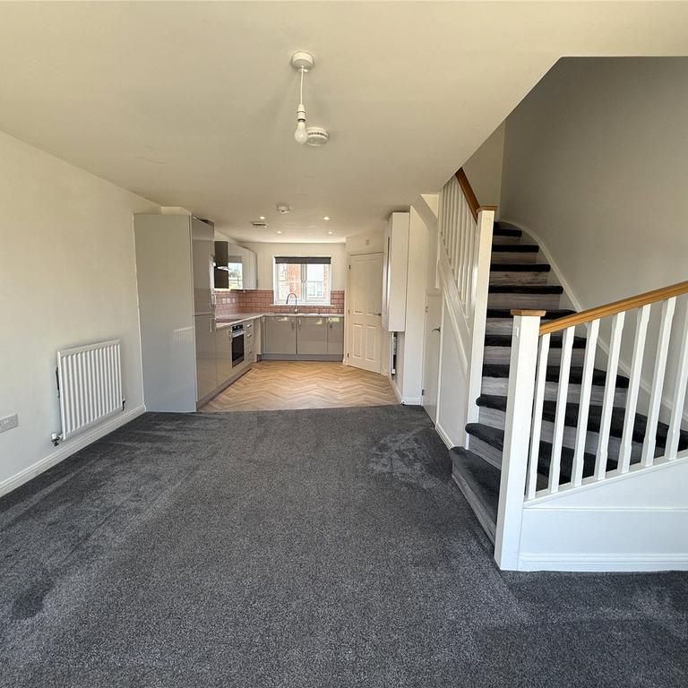 2 bedroom semi-detached house to rent - Photo 1