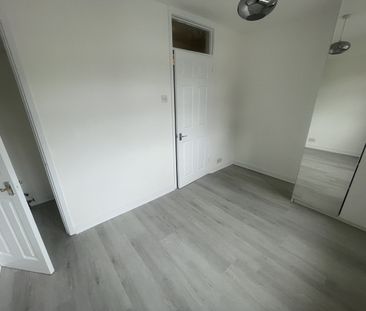 1 Bed Flat, Meridian Court, CR0 - Photo 2