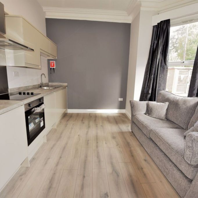 1 bedroom Apartment in Midland Road, Leeds - Photo 1