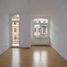 Freiheitsstr. 10, Wohnung 4 ~~~ Einbauküche, offene Küche zum Wohnzimmer, Balkon, Bad mit Badewanne, Keller - Photo 1