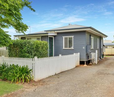 Fully Furnished - Ready to go! - Photo 6