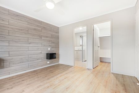 Open the door to relaxed family living with multiple living zones - Photo 3