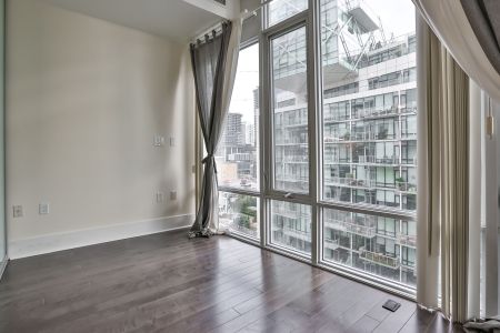 For Lease - 29 Queens Quay Unit# 819, Toronto, Ontario - Photo 2