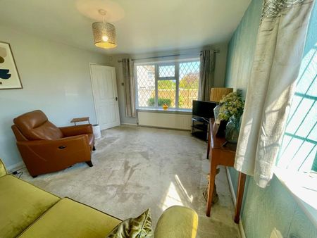 3 bedroom detached house to rent - Photo 5