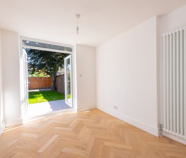 Windsor Road, Farnborough, Farnborough, GU14 - Photo 3