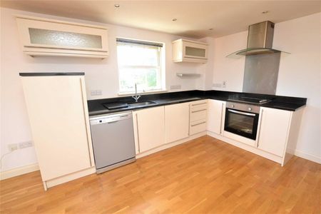 Northfield House, 40 Wellingborough Road, Finedon - Photo 3