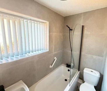 2 bedroom semi-detached house to rent - Photo 6