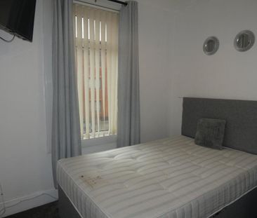 3 bedroom terraced house to rent - Photo 5