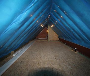 Dakappartement op derde verdieping links met terras en garage. - Photo 1