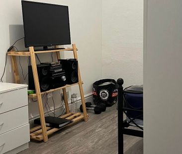 Lacey Street, Widnes, Cheshire, WA8 7SQ - Photo 2