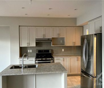 For Lease - 961 COBBLE HILL Drive, Barrhaven, Ontario - Photo 5