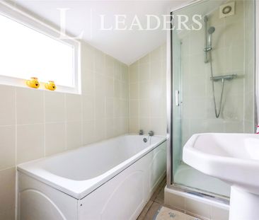 4 bedroom house to rent Percy Road, Southsea, PO4 - Photo 1