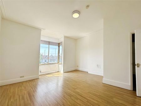 4 bedroom terraced house to rent - Photo 5