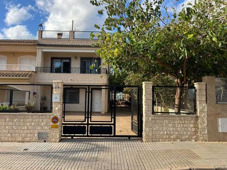 Alquiler de chalet pareado en Calle Pintor Joaquin - Photo 2
