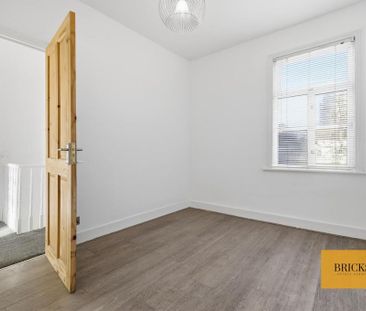 4 bedroom terraced house to rent - Photo 5