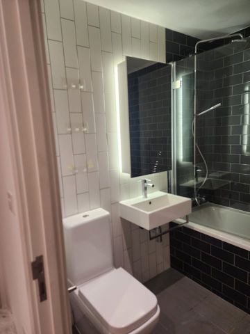 2 Bed Flat, Shipwright St, E16 - Photo 5