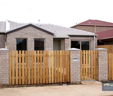 226 Kerrigan Street, Dunlop ACT 2615 - House For Rent | Domain - Photo 3
