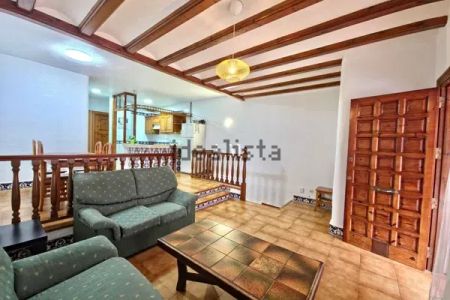 Alquiler de chalet pareado en Guardamar Playa - Photo 3