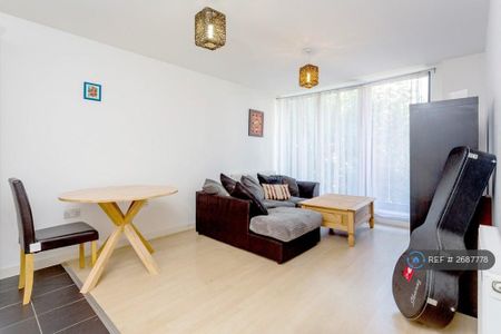 2 bedroom flat to rent - Photo 4