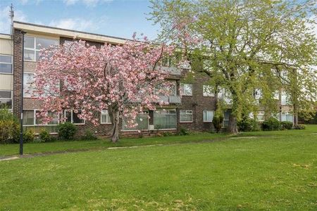 Broomley Court, Fawdon, Newcastle Upon Tyne, NE3 - Photo 3