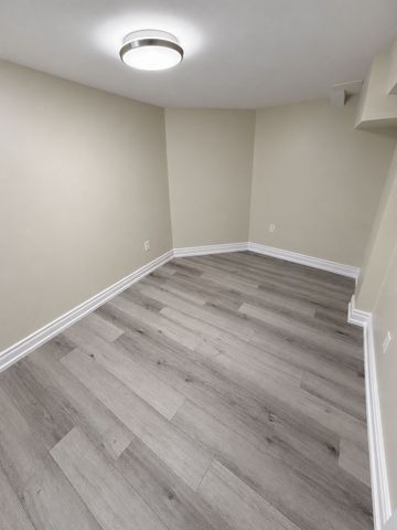 For Lease - 824 Crowells Street Unit# Lower, Oshawa, Ontario - Photo 4