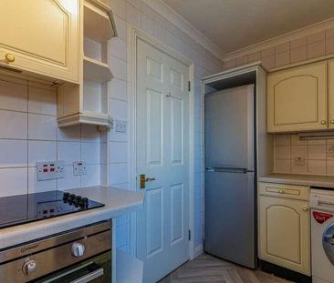 Alexandra Court, The Esplanade, Penarth, CF64 - Photo 6