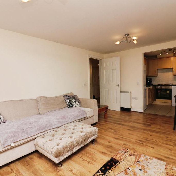 2 bedroom flat to rent - Photo 1
