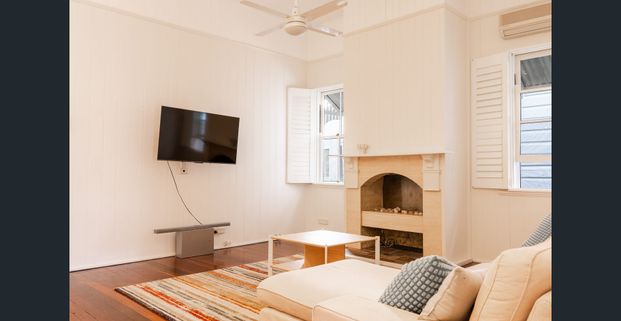 STUDENT SHARE ACCOMMODATION - Photo 1