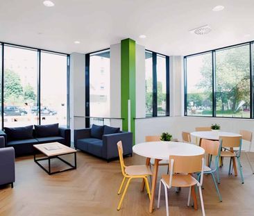 Large Standard Double Ensuite - Photo 3