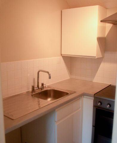 Two Bedroom Townhouse to let in Wigan Town Centre - Photo 3