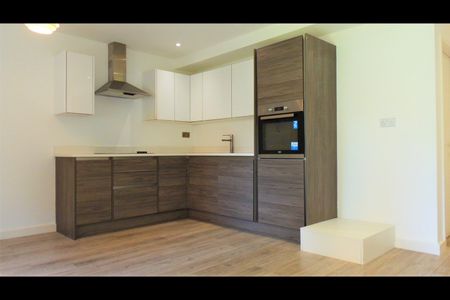 2 Bed Flat, The Gallery, NG2 - Photo 2