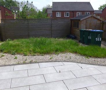 3 bedroom end of terrace house to rent - Photo 1